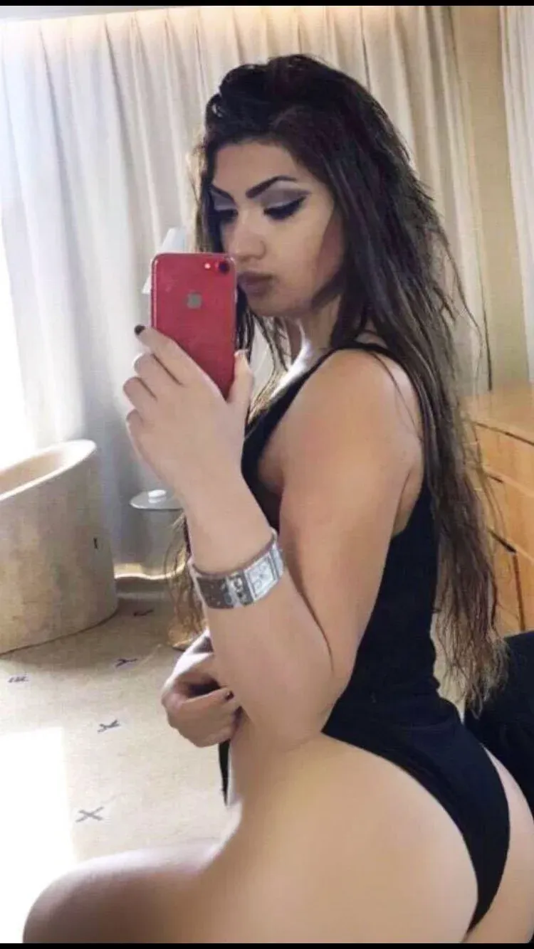 Professional Service with Unforgettable Experience Provided by Surat Model Escorts Gallery Photo