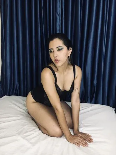 Artistically Stunning Russian Escort Girl Will Cchange Your Mood in Some Minutes Gallery Photo