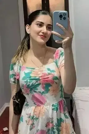 A very special evening is waiting for you if you book Kochi royal call girl Gallery Photo