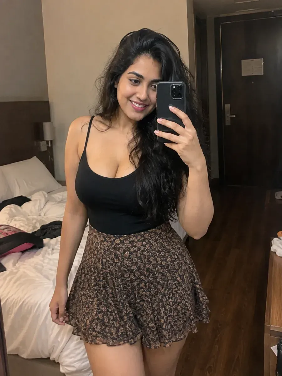 Book hot and sexy party escort girl in Thane for making memorable experience