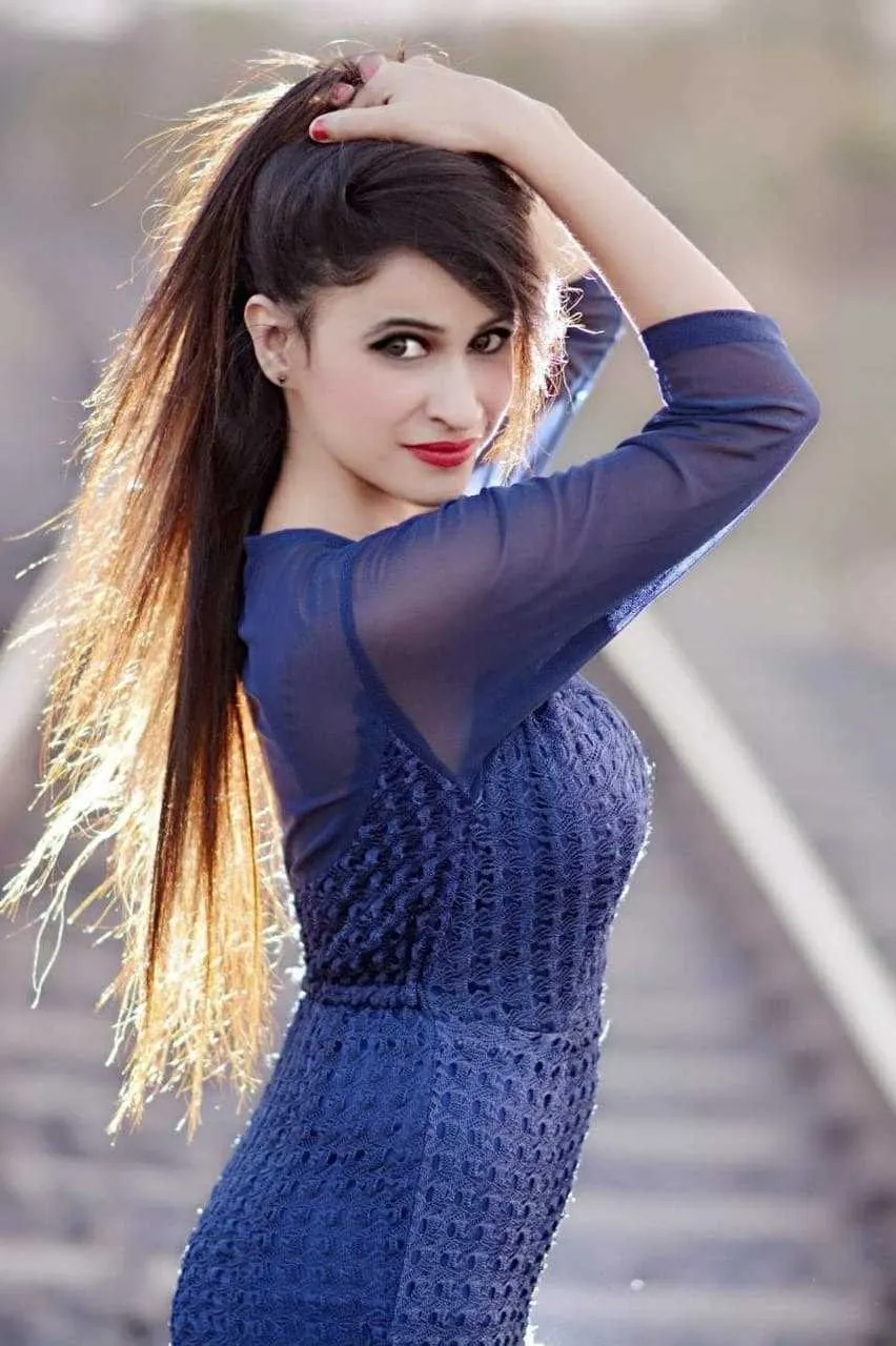 Come to have fun and sex with Vadodara passionate call girl companion