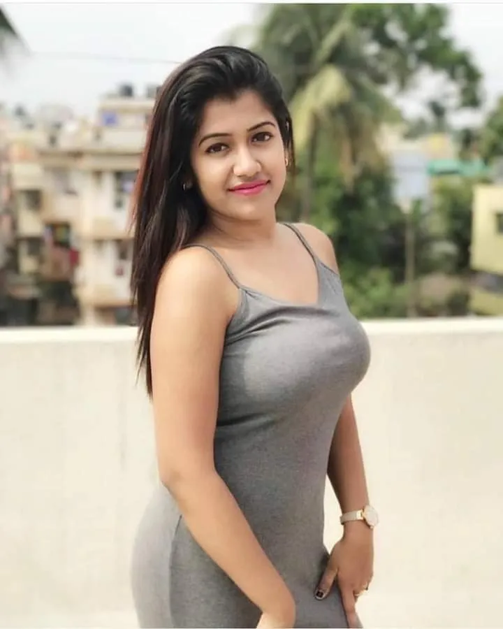 I am ideal mature call girl here for you who likes to be well treated Gallery Photo