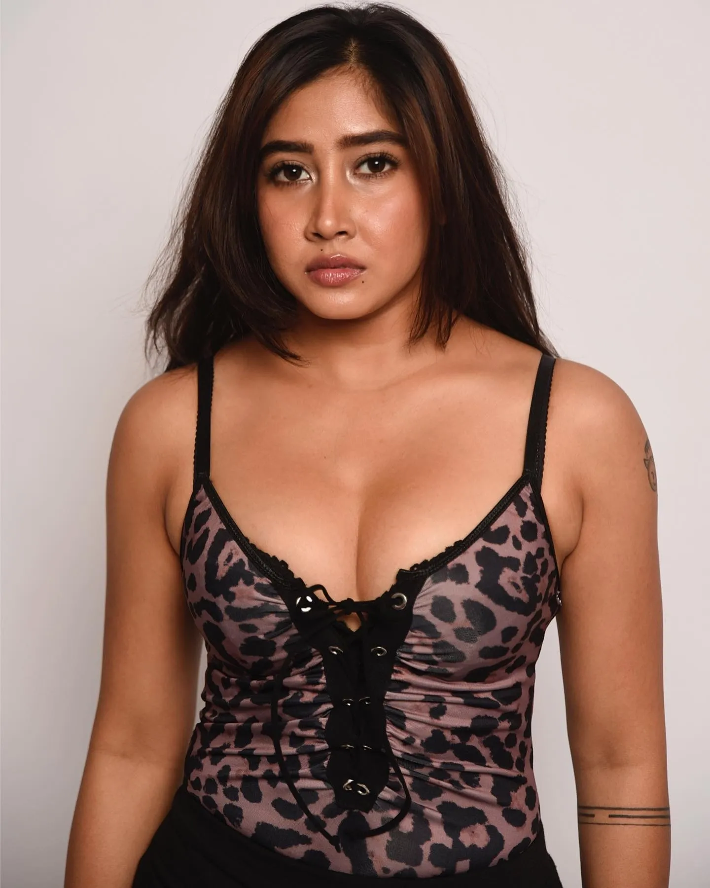 Book and fuck bengali call girl in Vrindavan