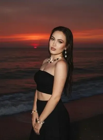 High Class Foreign Escort Lady Will Guide You in Bed How to Be A Man