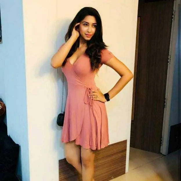 Hire and enjoy a discreet and personalised service with sexy escort girls in Manali Gallery Photo