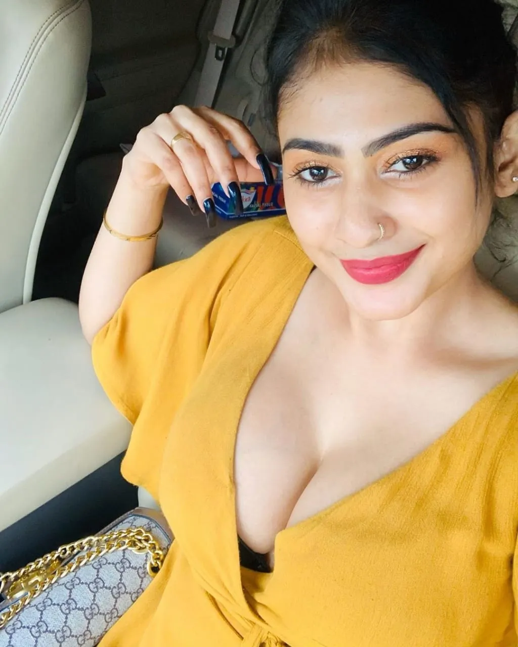 Glitzy College Call Girl in Ranchi Book for Private Meeting Gallery Photo
