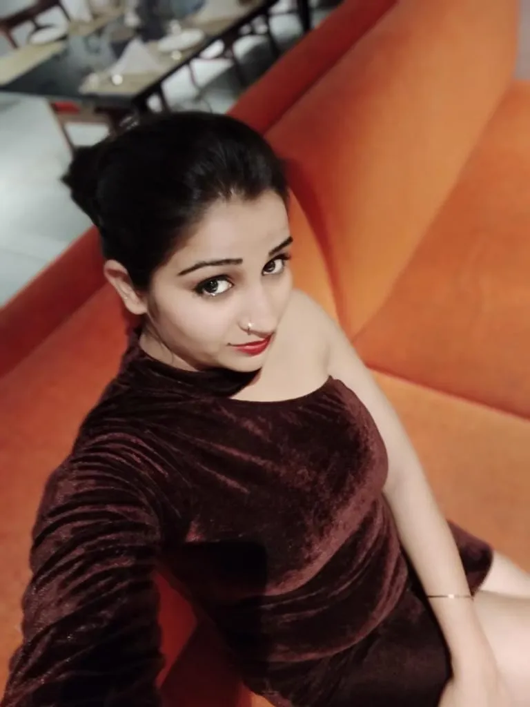 Trusted and Good Quality Call Girl With Real Photo Gallery Photo