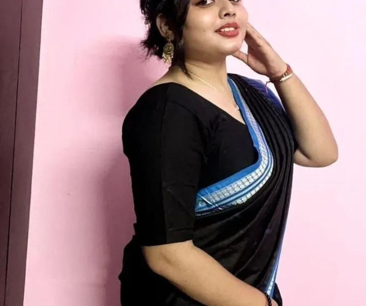 Book Hot Bhabi Call Girl in Chandigarh With Free Home Delivery Gallery Photo