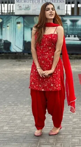 Take Erotic Service from Caring Vip Call Girl in Farrukhabad Gallery Photo