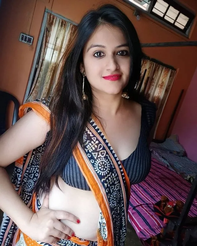 Divorced Jhansi Call Girl For Dazzling Services Gallery Photo