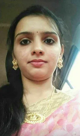 Glitzy Celebrity Call Girl in Lonavala Safe And Secure Services Gallery Photo