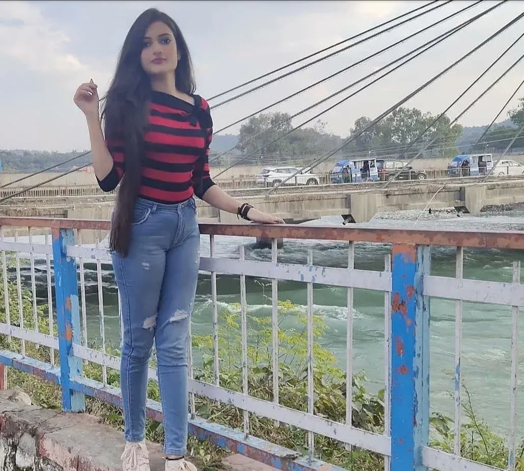 Full Enjoyment And Full Sexy Girl Service Available in Mainpuri Gallery Photo