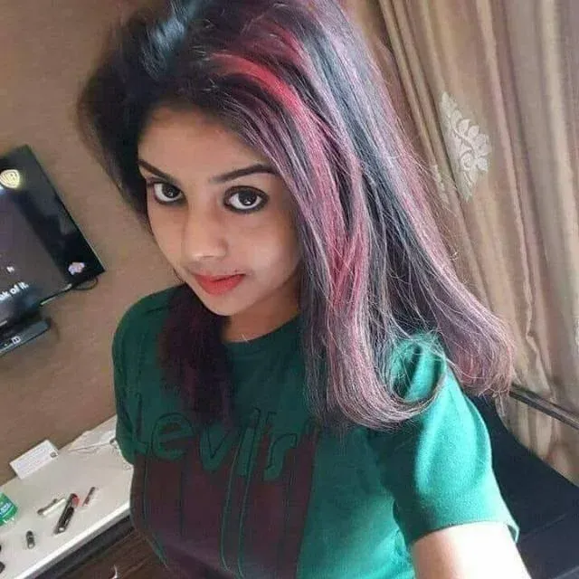 100% Genuine and Trustworthy Young Escort Girl in Mainpuri Gallery Photo