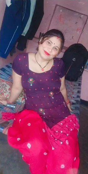 Desi Bhabi Call Girl in Moradabad Provides Door To Door Services Gallery Photo