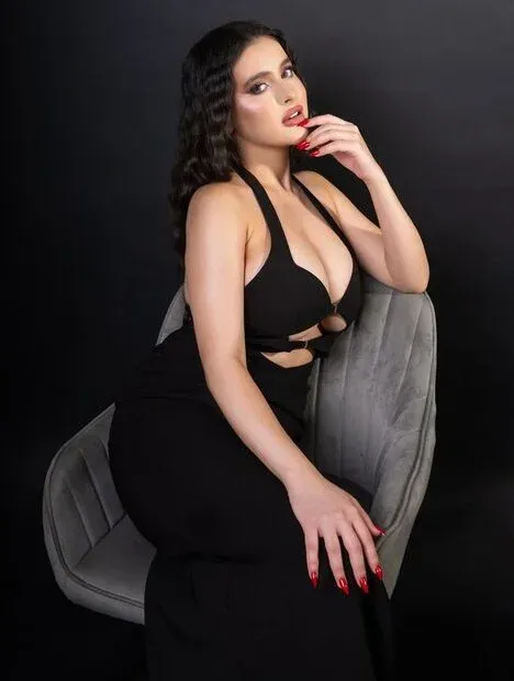 Artistically Stunning Model Escort Girl in Mumbai Book Now for Instant Home Delivery Gallery Photo