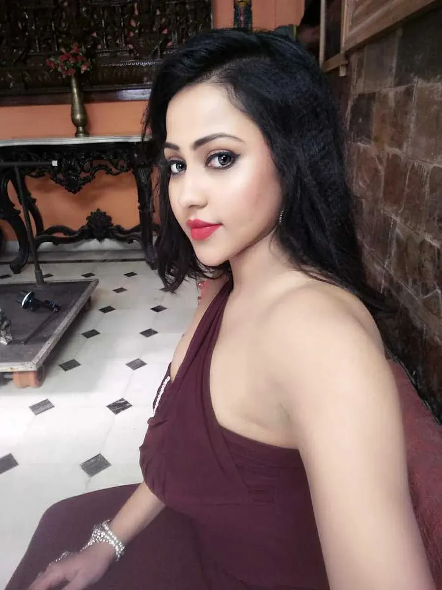 College Call Girl in Panaji for Full Night Pleasure in Your Bedroom Gallery Photo
