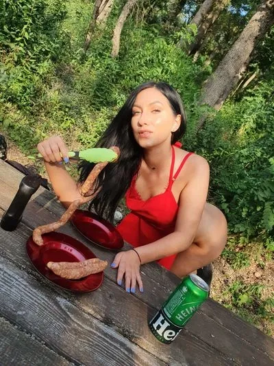 Hire Mature VIP Call Girl For Full Night Service in Gallery Photo