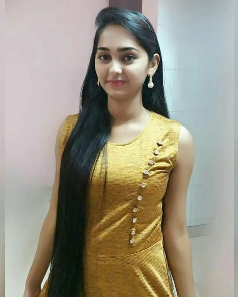 Looking for a Mature Call Girl in Goa? Meet Me Gallery Photo