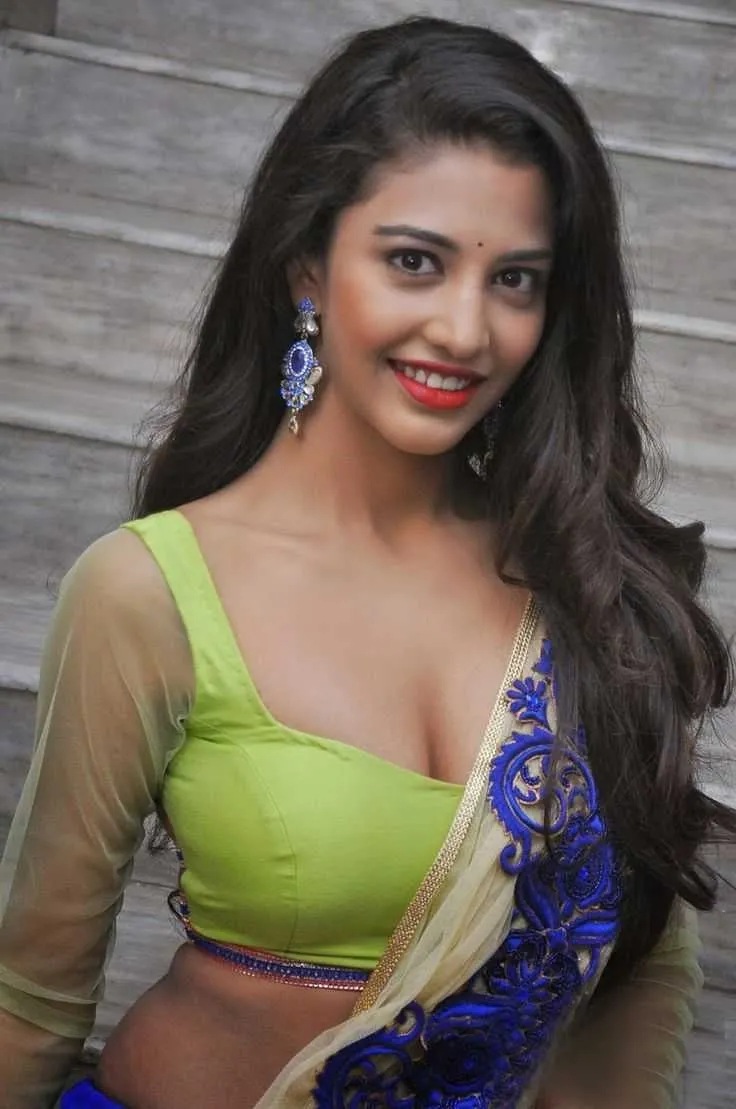 Punjabi Call Girl Now Taking Bookings in Pune Gallery Photo