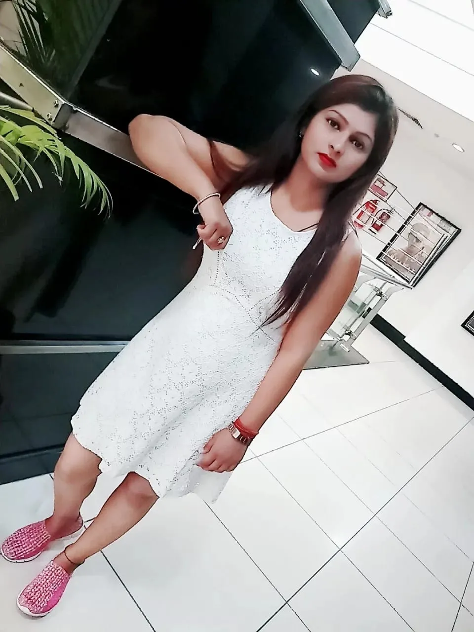 Cheap Rate Massage Call Girl in Noida for Sensual Massage Sex in Noida's Hotel or Home Gallery Photo