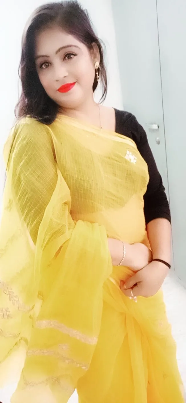 A Sexy Newly Married Call Girl Here in Noida with a Big Ass and Boobs